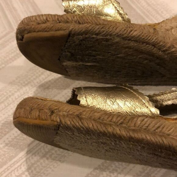 Michael Kors Gold Ankle Strap Sandal Wedges Size 7 - Picture 6 of 7